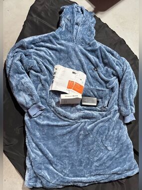 Unlisted Steel Blue Plush Hooded Wearable Blanket with heating power bank